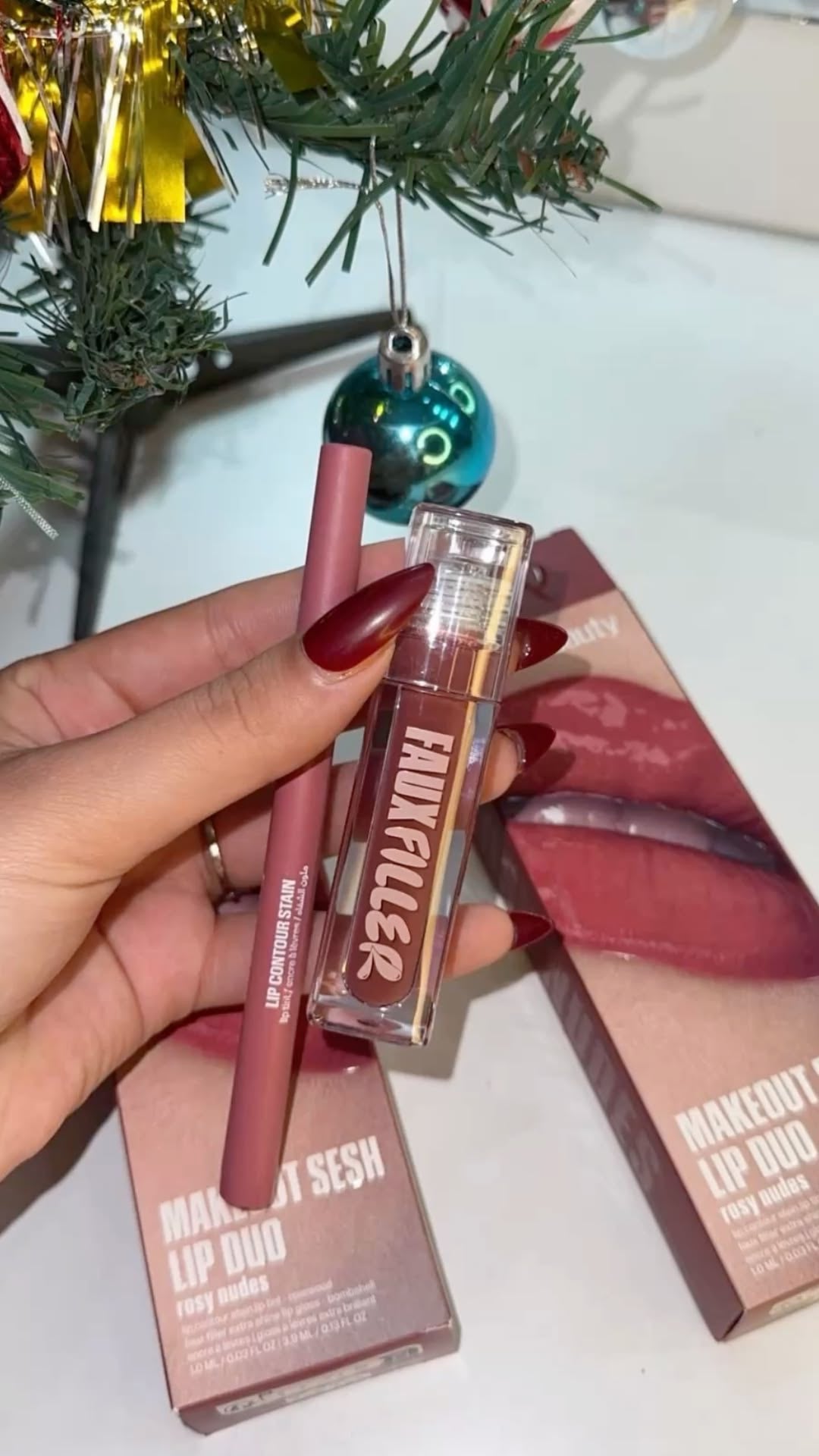 MAKEOUT SESH
LIP DUO
rosy nudes from hudabeauty