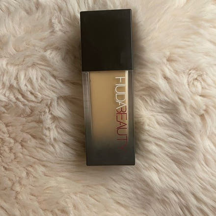 Huda Beauty FauxFilter Luminous Matte Full Coverage Foundation