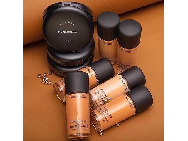 MAC Foundation Studio Fix Fluid