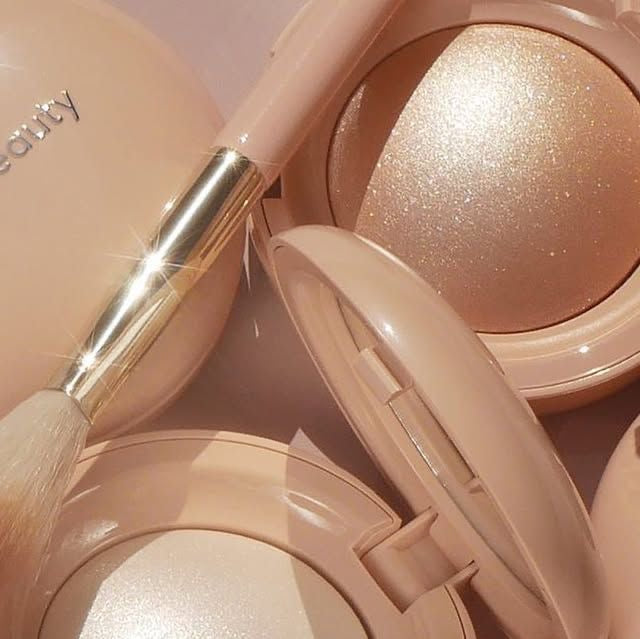 Rare Beauty Positive Light Silky Touch Highlighter