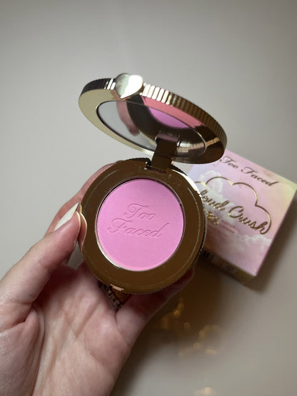 Too Faced Dream A Little Dream Makeup Gift Set – Cloud Crush Blush &amp; Kissing Jelly Lip Oil