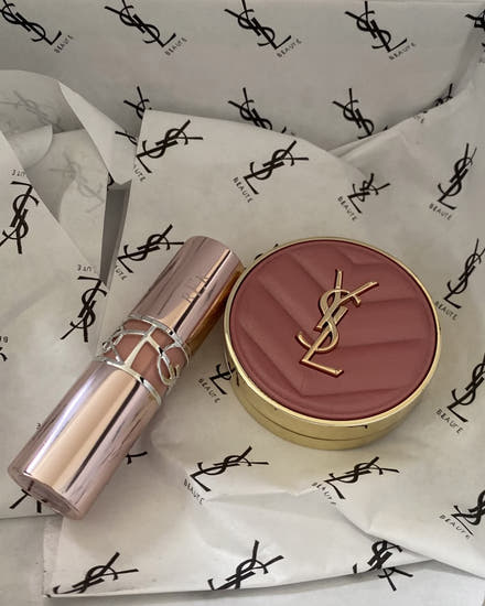 40% off ♥️ MAKE ME BLUSH AND YSL LOVESHINE HOLIDAY GIFT SET