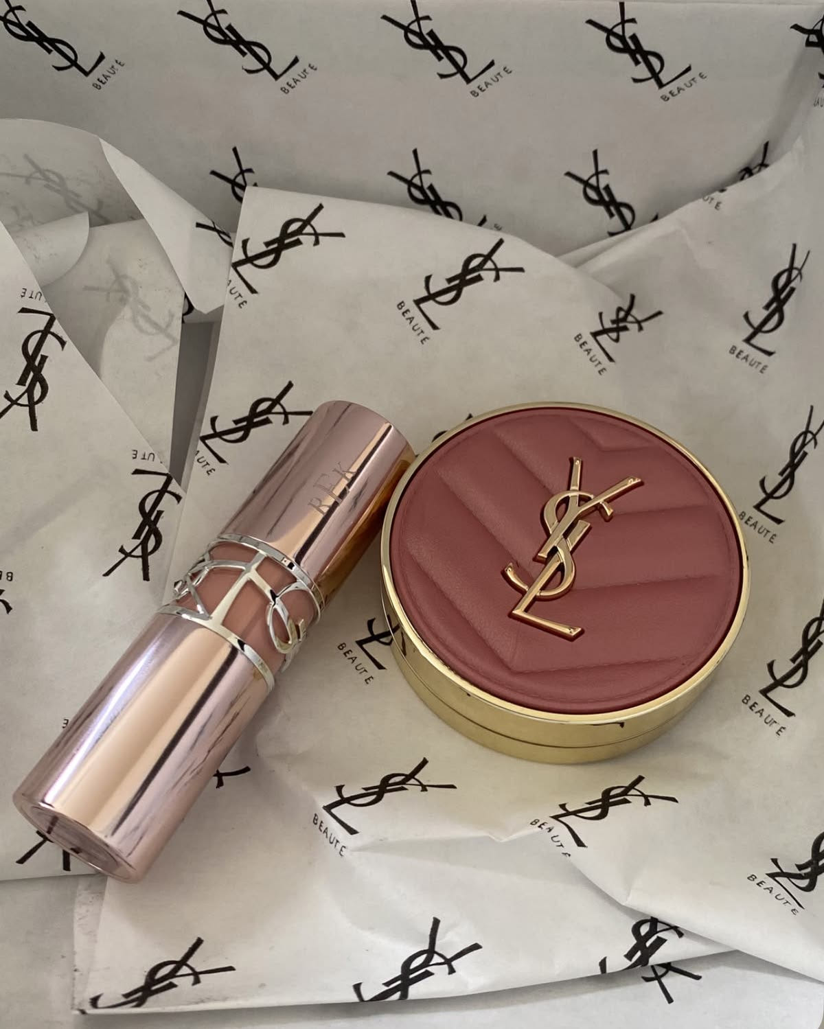 40% off ♥️ MAKE ME BLUSH AND YSL LOVESHINE HOLIDAY GIFT SET
