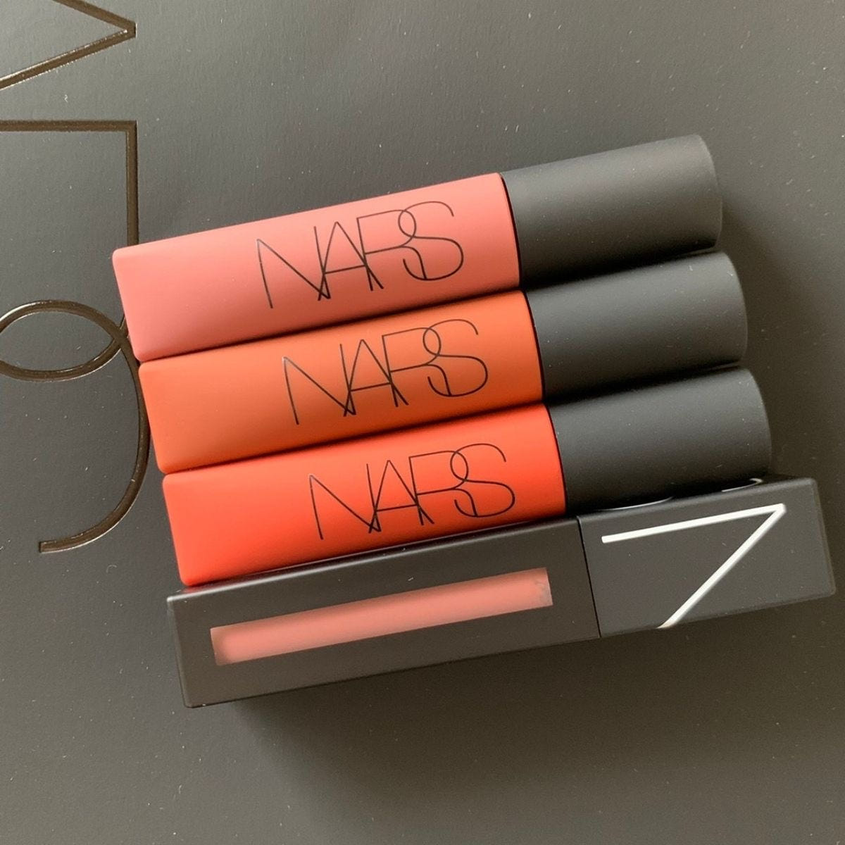 Air Matte Lip Color Longwear
Soft matte finish (full size)