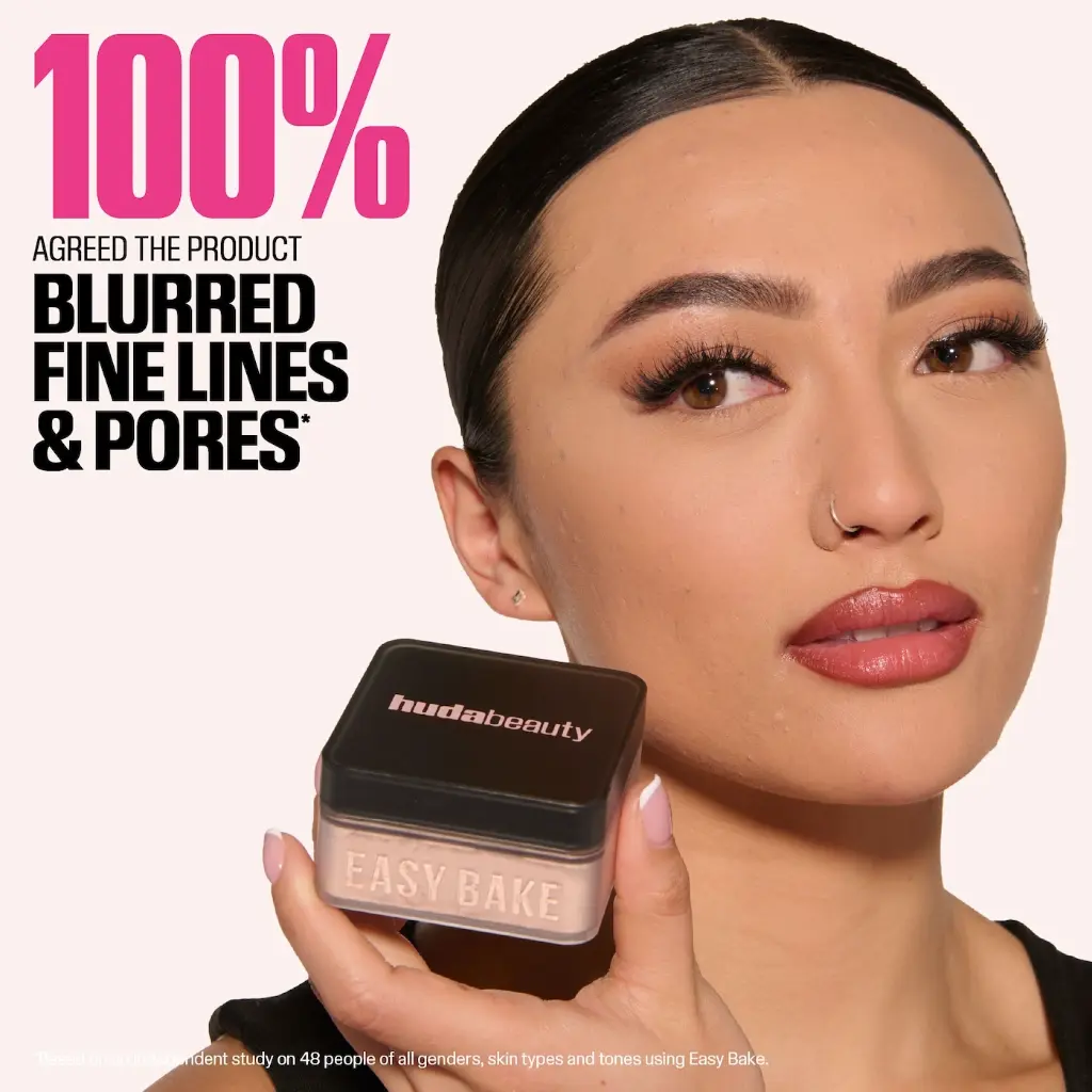 HUDA BEAUTY Easy Bake Loose Baking Setting Powder