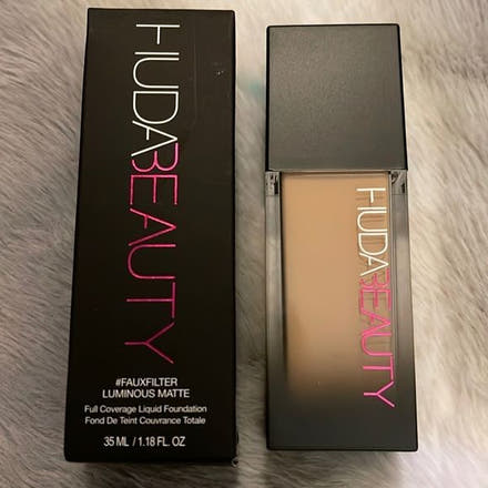 Huda Beauty FauxFilter Luminous Matte Full Coverage Foundation
