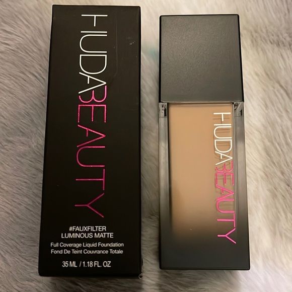 Huda Beauty FauxFilter Luminous Matte Full Coverage Foundation