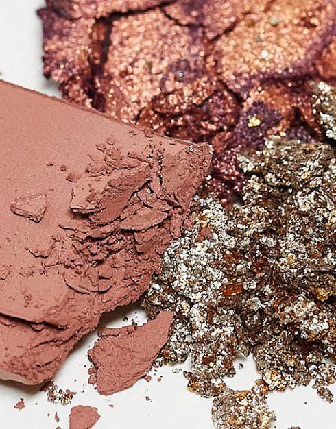 Huda Beauty Empowered Eyeshadow Palette