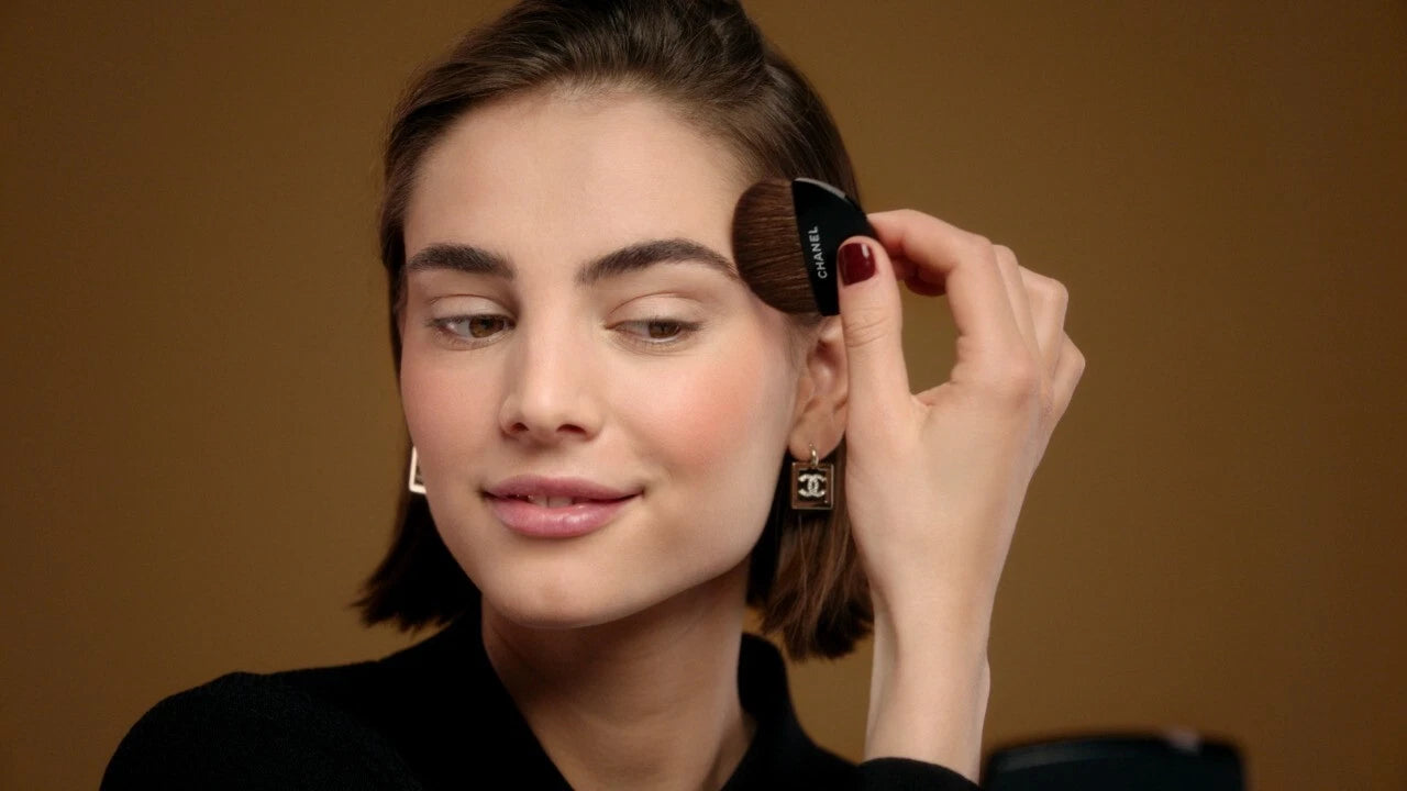 CHANEL  Joues Contraste Powder Blush – Beige Et Corail